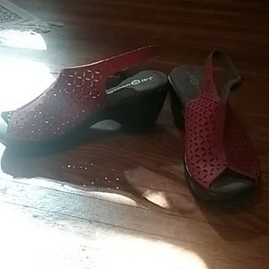 Red leather Stella Jambu  peep toe mule